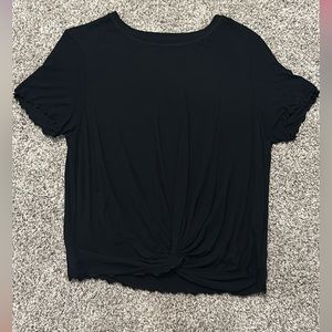 Lettuce trim shirt with knotted bottom